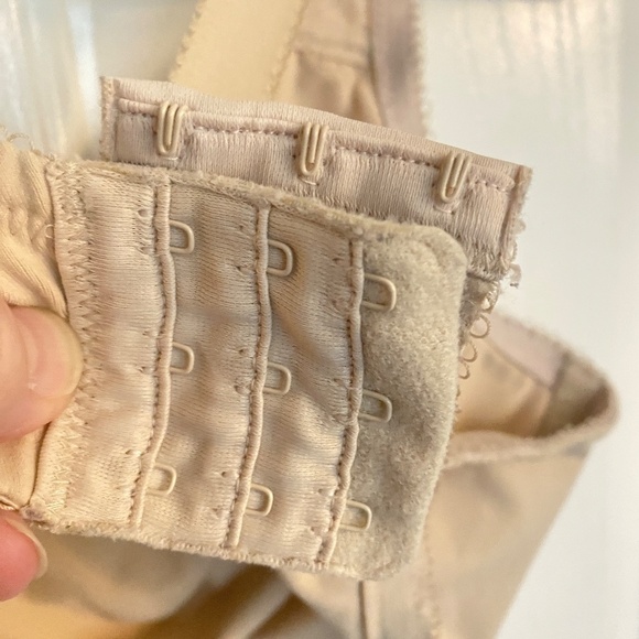 Wacoal Soft Embrace Underwire Bra Size 40E (40DD) Style # 851211 - Picture 9 of 16